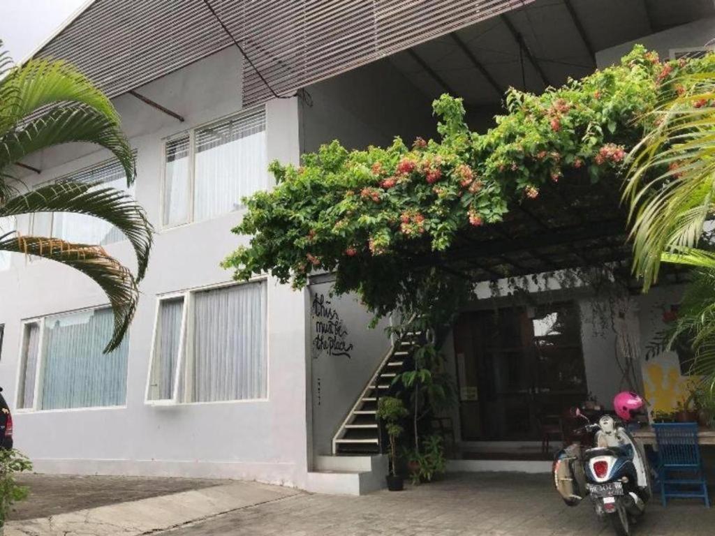 Matta Lodge Bali جيمباران المظهر الخارجي الصورة